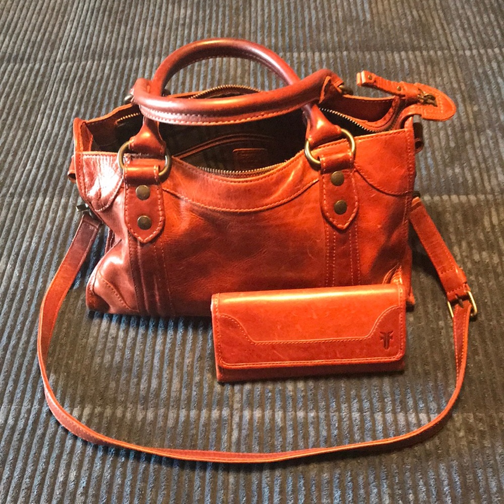 Frye Pre Owned Satchel Bag And Wallet